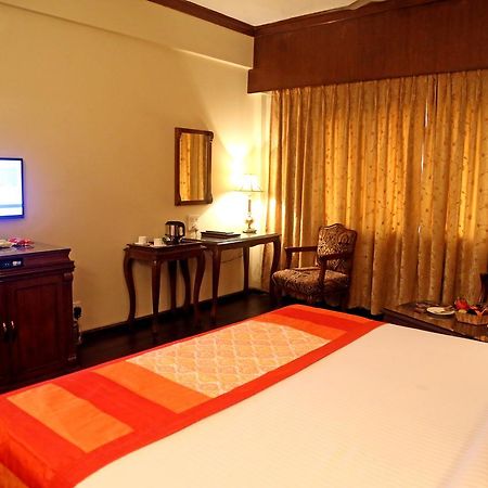 Regent Park Hotel Jalandhar Exterior photo
