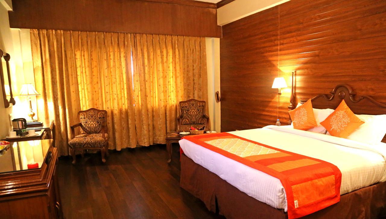 Regent Park Hotel Jalandhar Exterior photo